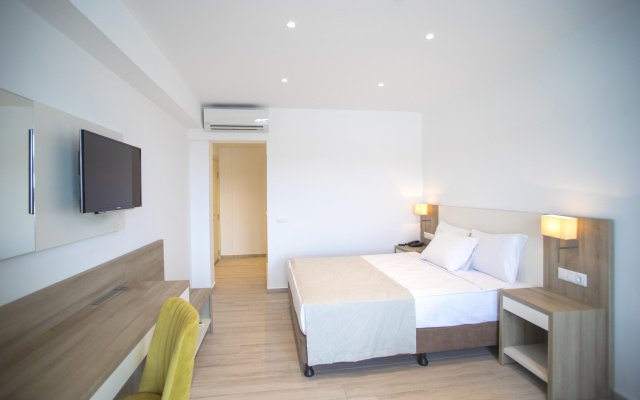 Shark Club Hotel