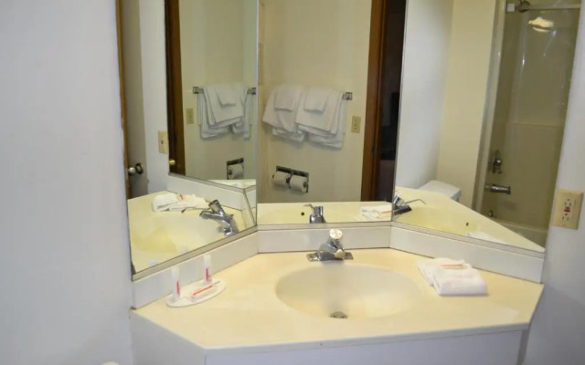 Travelodge Niagara Falls