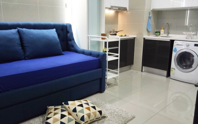 Mid Valley KL Gateway Family Suite Near LRT