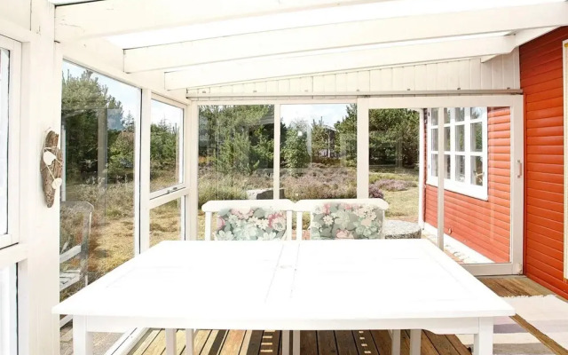 6 Person Holiday Home in Albaek