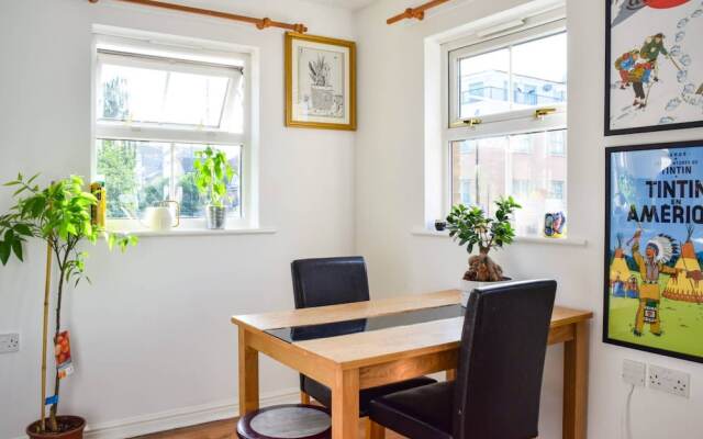 Hip 2 Bedroom Flat Near Peckham High Street
