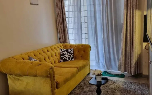 Lux Suites Royal Suburbs Apartments