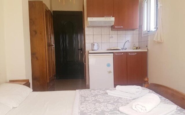 Arianna Apartments