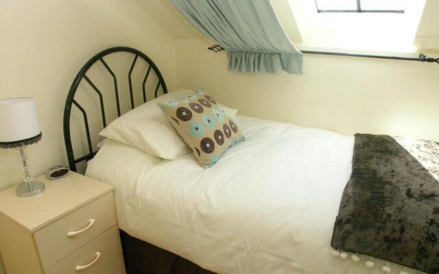 Hamlet Cottage sleeps 3-4 Stratford upon Avon