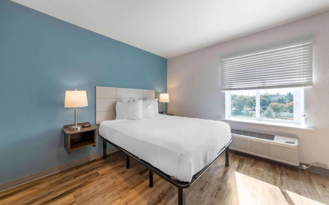 Woodspring Suites Deerfield Beach