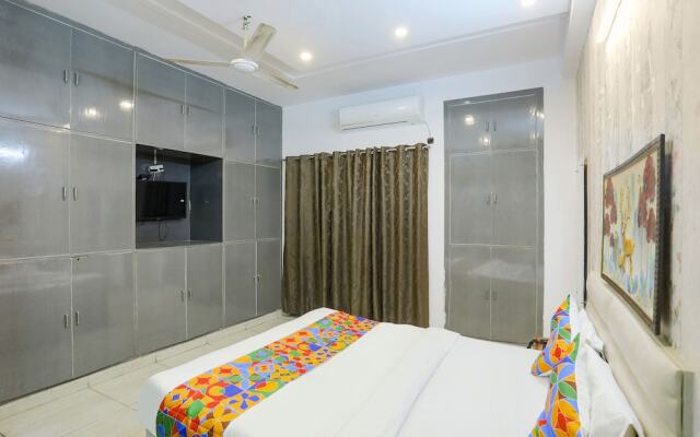 FabHotel Comfirt Inn