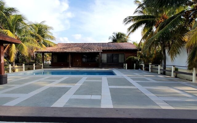 Tela Beach House 1