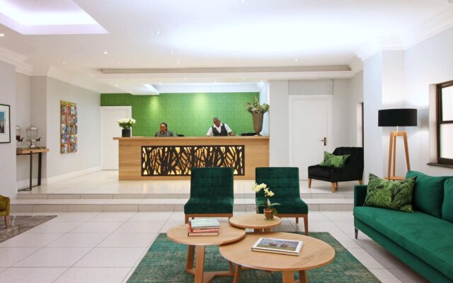 Hollow on the Square City Hotel