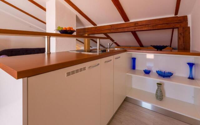 Apartment in Selce 39197