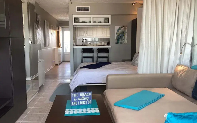 Shoreline Studio Condo for 4