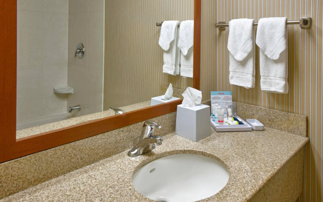 Four Points by Sheraton Toronto Airport