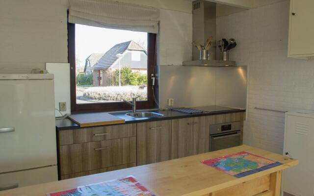 Lovely holiday home in Wolphaartsdijk close to the lake