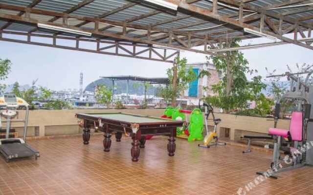 Scenic Hotel (Guilin Dongxi Lane University of Technology)
