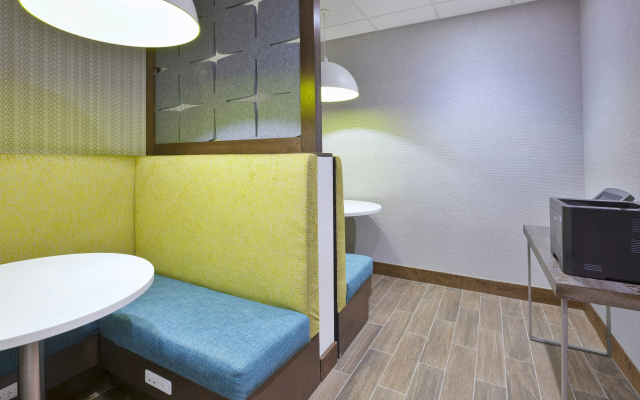 Hampton Inn & Suites Grandville Grand Rapids South