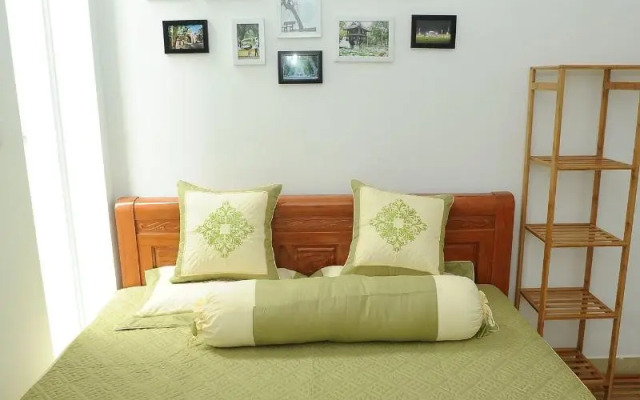 Ruby Lakeview Homestay