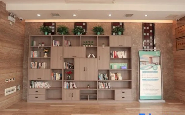 Suiyue Hotel (Yongzhou Ningyuan Jiuyi Times Square)