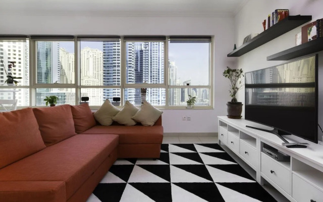 Marina Quays West by MaisonPrivee
