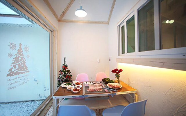 Jeongseon Attrie Amitie Pension