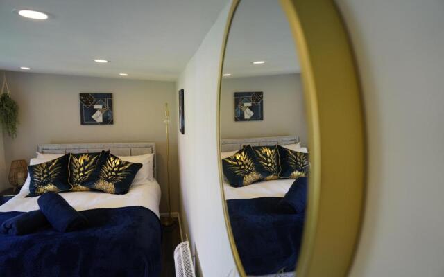 Tiny Home - 1 Bed Luxury Apt