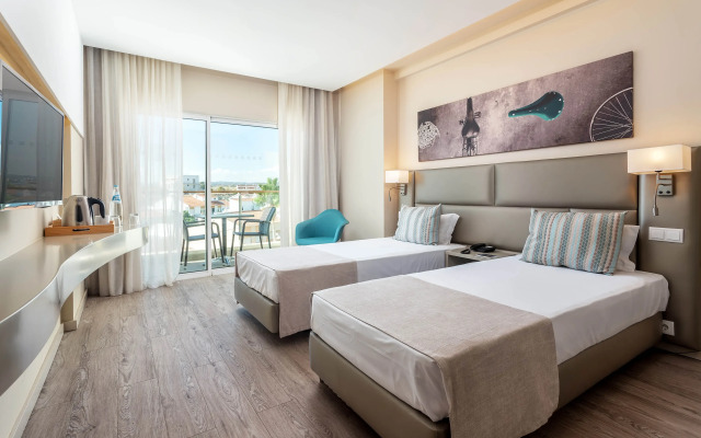AP Maria Nova Lounge - Adults Friendly