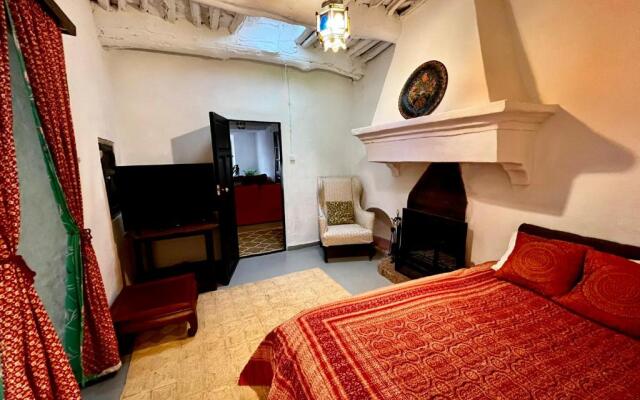 Spectacular view, authentic house, exquisite area.