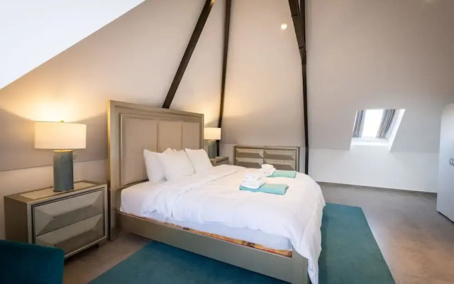 The Handelskade Crown A Historical Penthouse