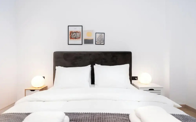 Stylish Apartment in Glyfada with Outdoor Patio
