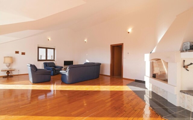 Awesome Apartment in Bol With 2 Bedrooms and Wifi