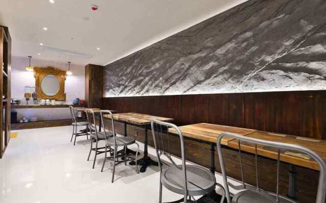February Hotel Lions Park Daegu