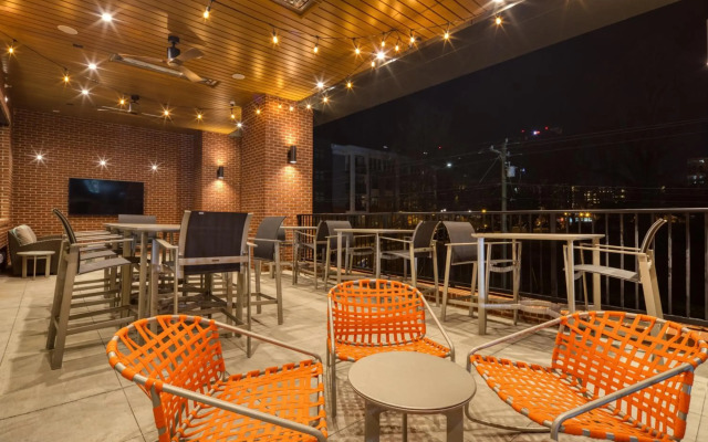 Holiday Inn Express & Suites Charlotte - South End by IHG