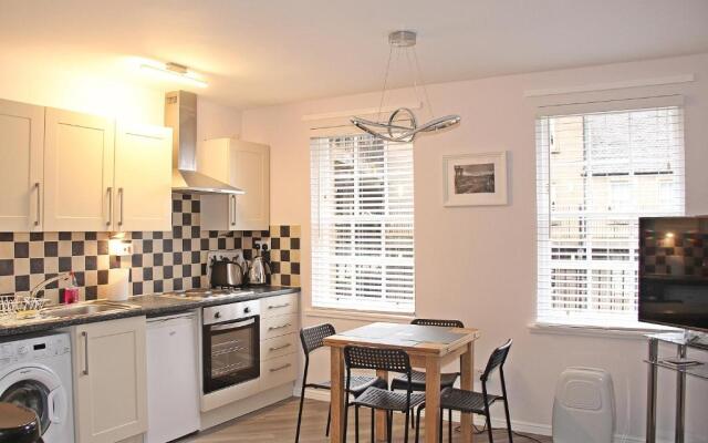 Cosy Castle Apartment