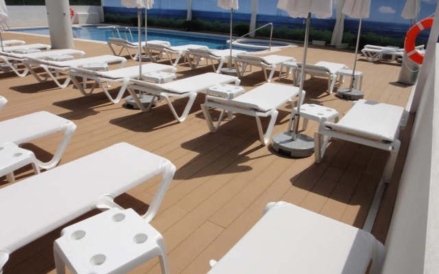 Riviera Beachotel - Recommended for Adults