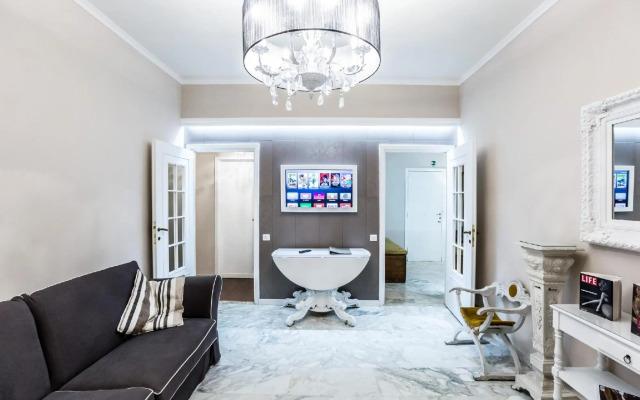 White Apartment San Pietro