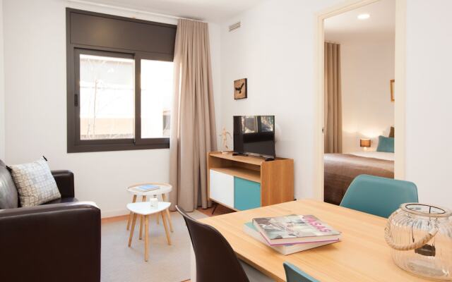 Click&Flat Europa Fira Apartments