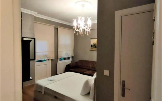 Valentine Suites Hotel