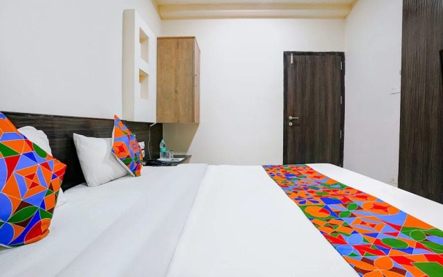 Fabhotel Regent Inn