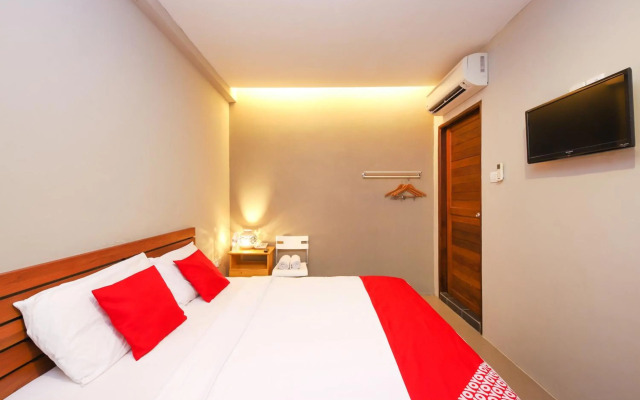 OYO 910 Hills Residence