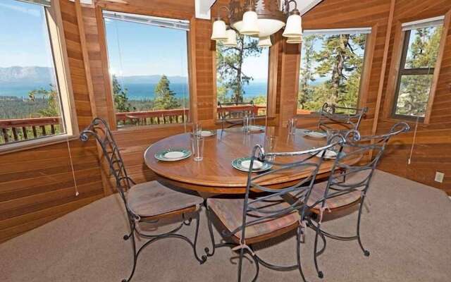 4192 Saddle Road 5 Bedroom Home by RedAwning