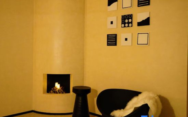 Too Hen not too late designer hotel