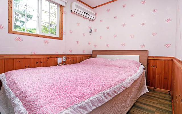 Hapcheon Lake Red Clay Pension