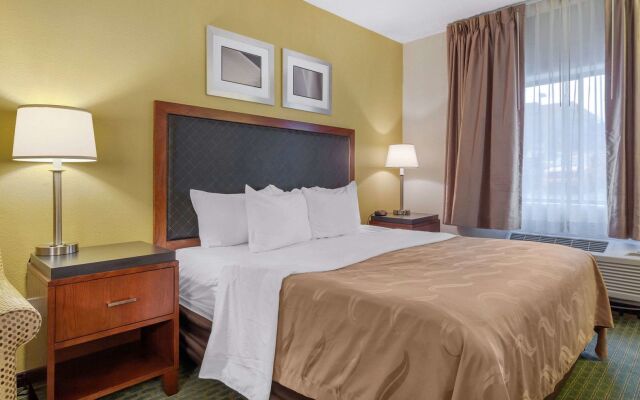 Spark by Hilton Lakewood Denver Southwest