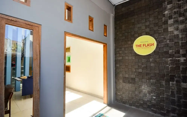 The Flash Residence by OYO Rooms
