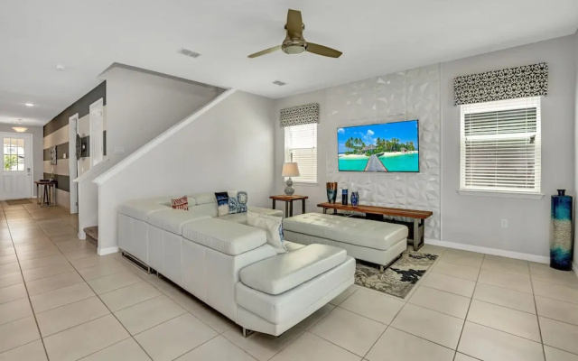 9023 Pelican Cove