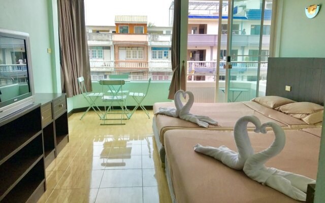 The Beach Cha Am Suite