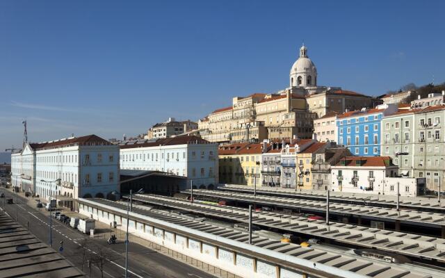 Kula Lisbon Santa Apolonia