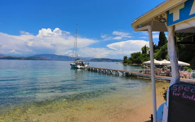 Eros Sea View in Kentroma