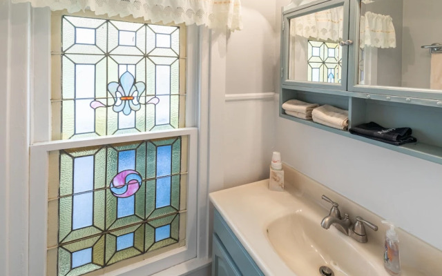 Antoinette's Apartments & Suites