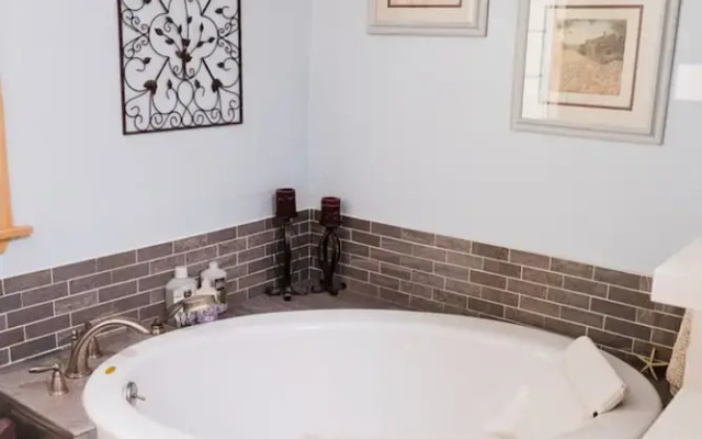 Sierra Lakes Retreat