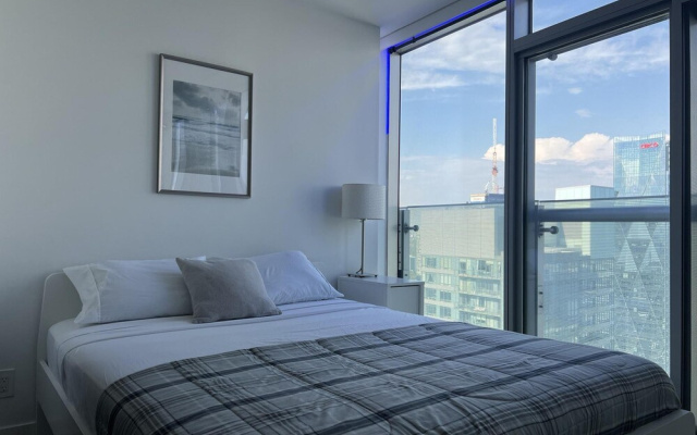 City View Suites - Near CN Tower