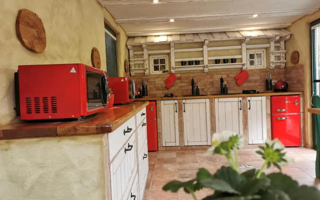 House Gabrijel (room by a stream)